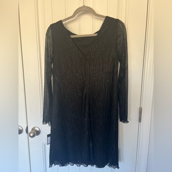NWT - Marina - Pleated Metallic Knit Shift Dress - Size 6 - Picture 4 of 6